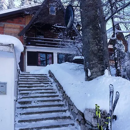 Carobna Kuca * ياهورينا